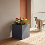Beton-Pflanzkübel Dunkelgrau – (35 × 35 × 70 cm)